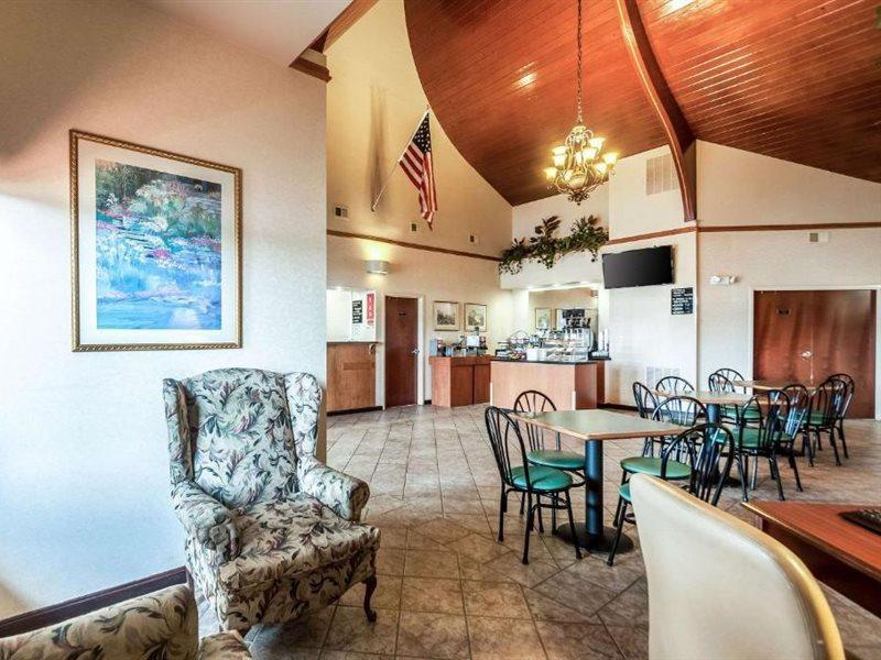Econo Lodge Inn & Suites Middletown Exteriör bild