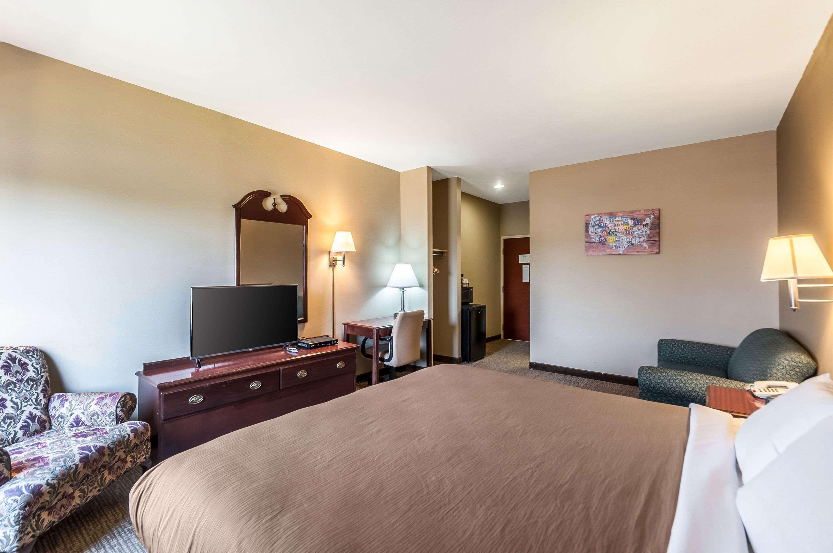 Econo Lodge Inn & Suites Middletown Exteriör bild