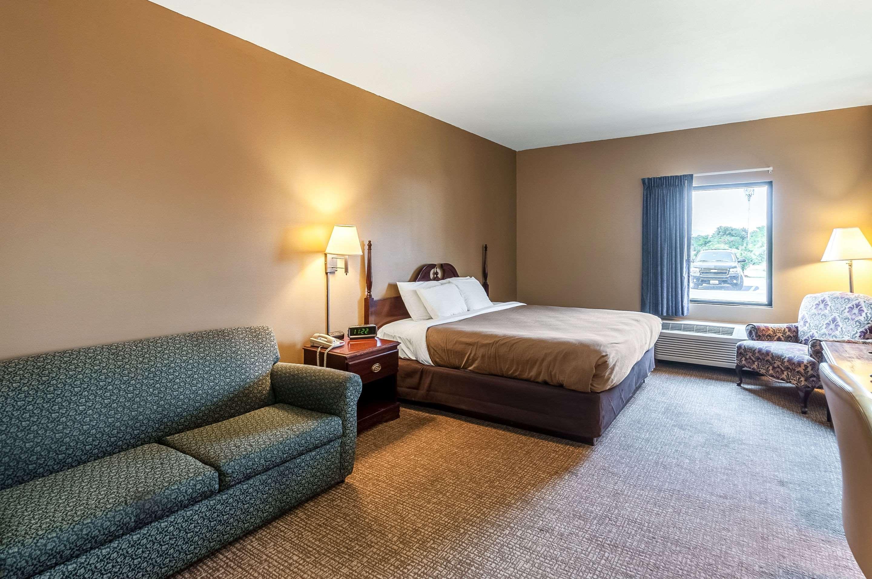 Econo Lodge Inn & Suites Middletown Exteriör bild